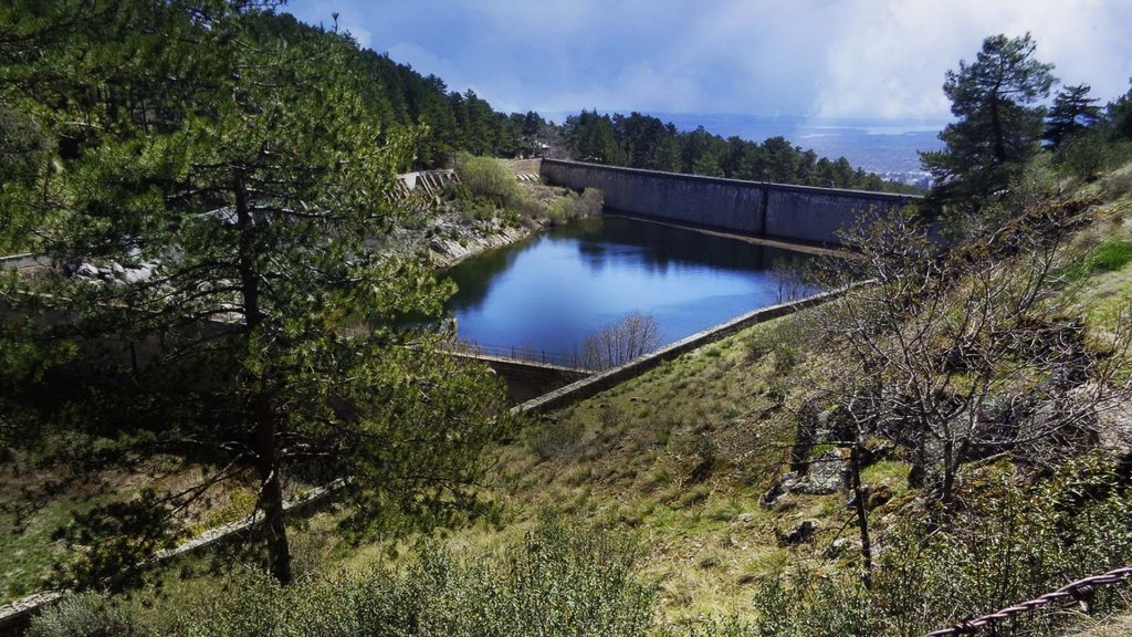 Embalse El Romeral, en el río Romeral