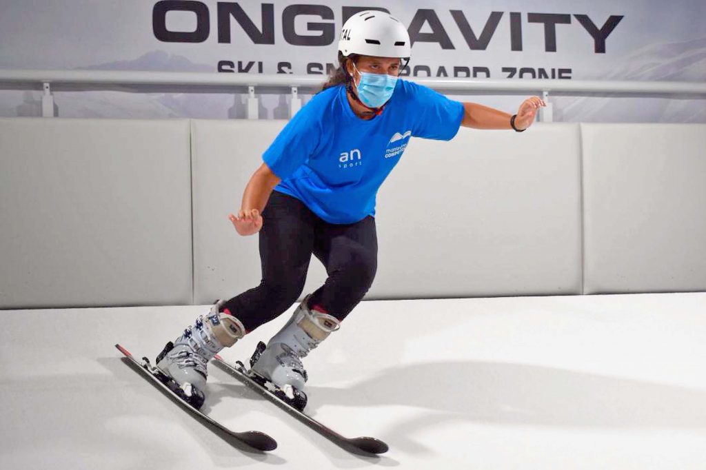 Aprender a esquiar en pistas indoor o sin nieve es una emocionante evolución en el mundo del esquí.